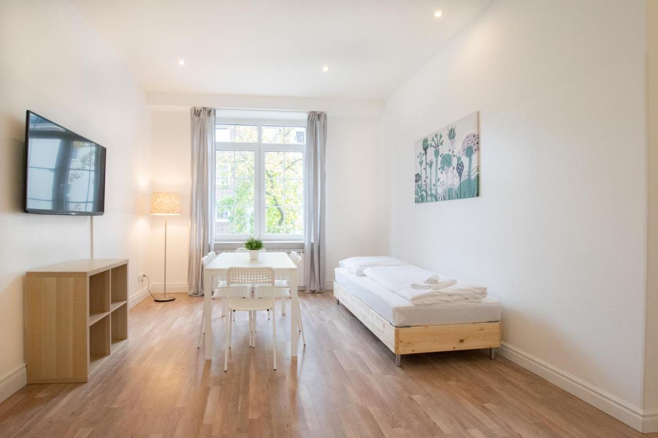Raj Living - 1 Or 3 Room Apartments - 20 Min Messe Dus And Old Town Dus Dusseldorf Exterior photo