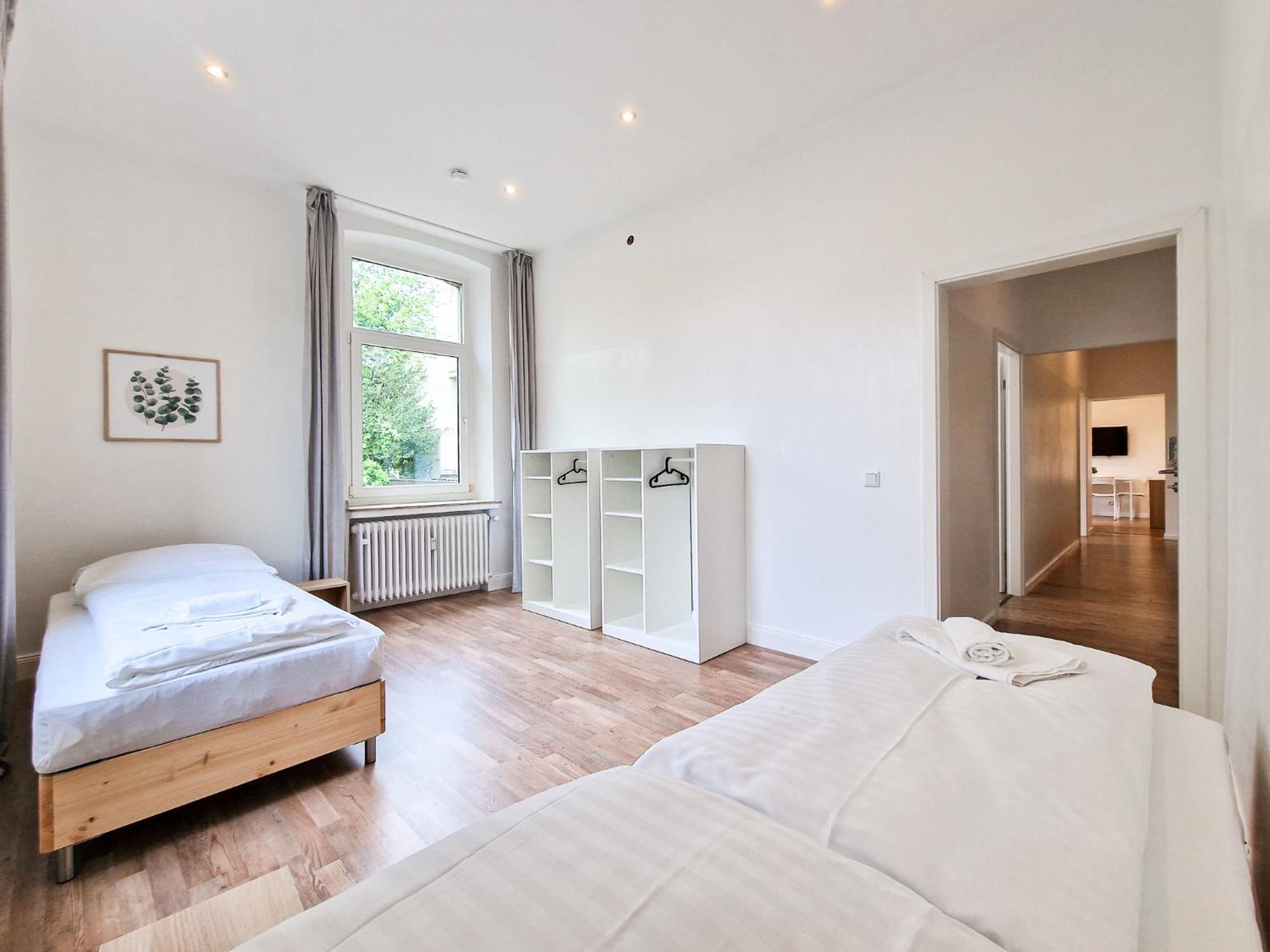 Raj Living - 1 Or 3 Room Apartments - 20 Min Messe Dus And Old Town Dus Dusseldorf Exterior photo